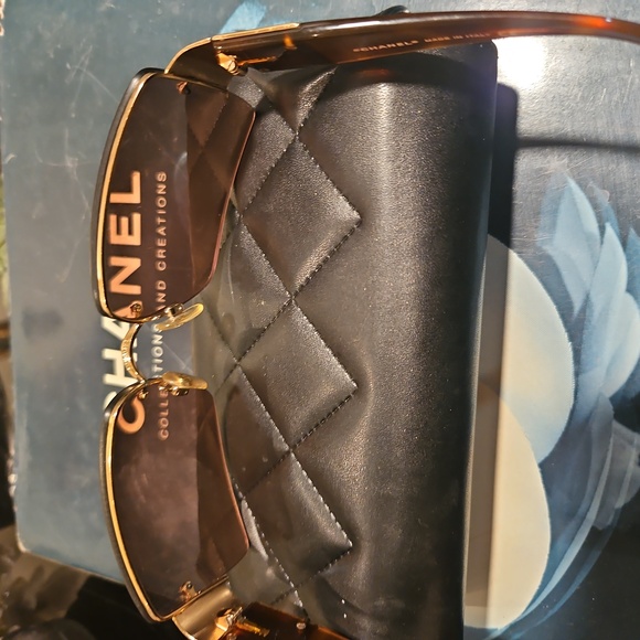 Vintage Chanel GOLD Rimless Frame w/Crystal LOGO Brown Sunglasses- nowhere - Picture 3 of 12